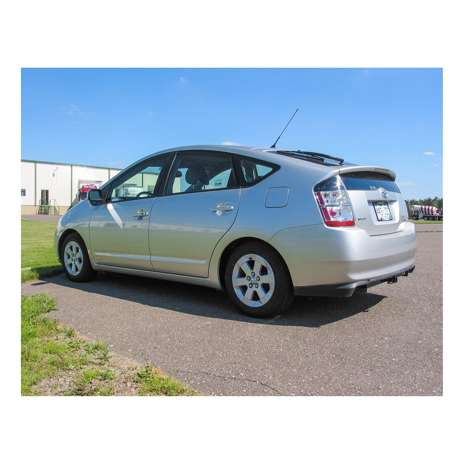 Class 1 Trailer Hitch; 1-1/4in. Ball Mount; Select Toyota Prius thumbnail 2