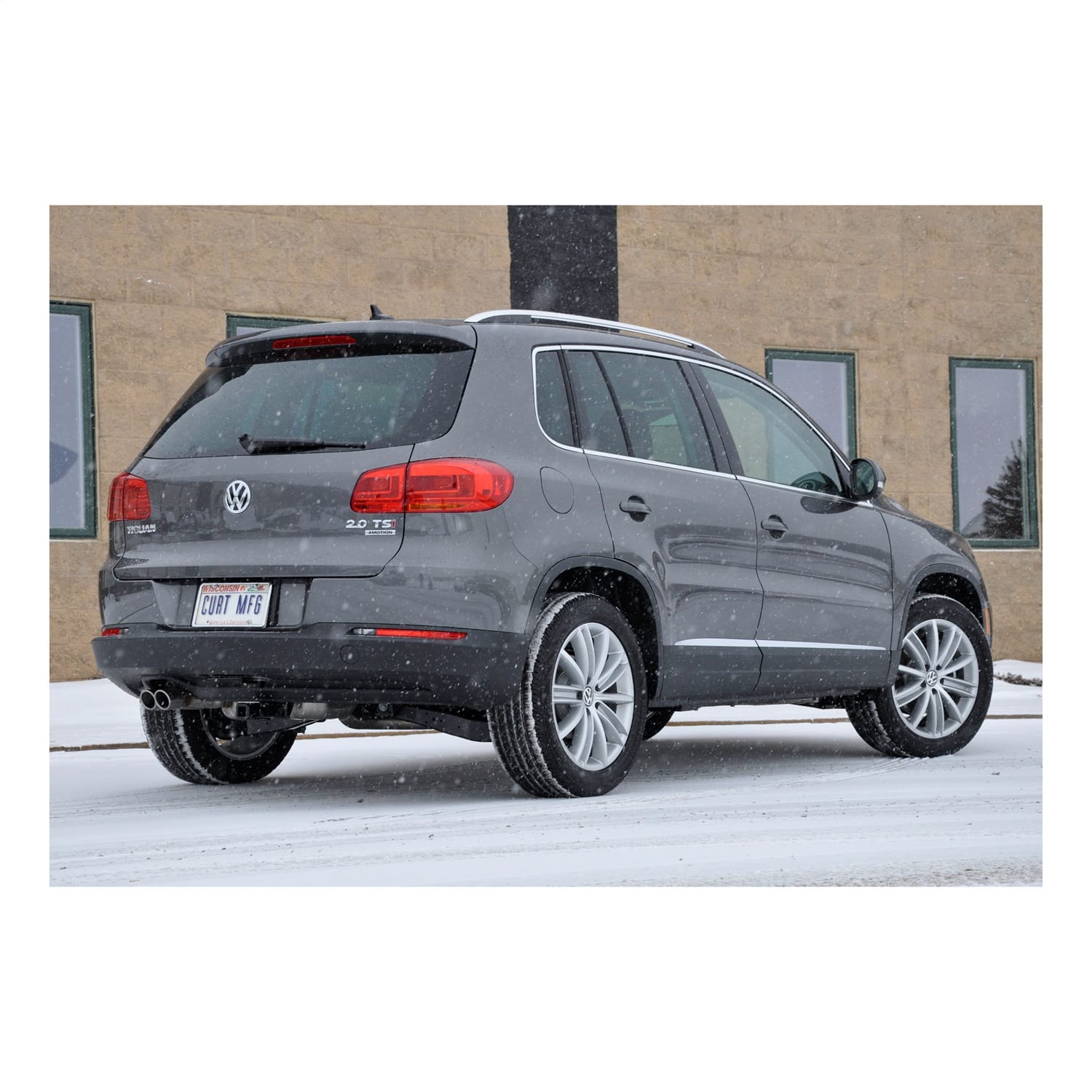 Class 2 Trailer Hitch; 1-1/4in. Receiver; Select Volkswagen Tiguan thumbnail 2