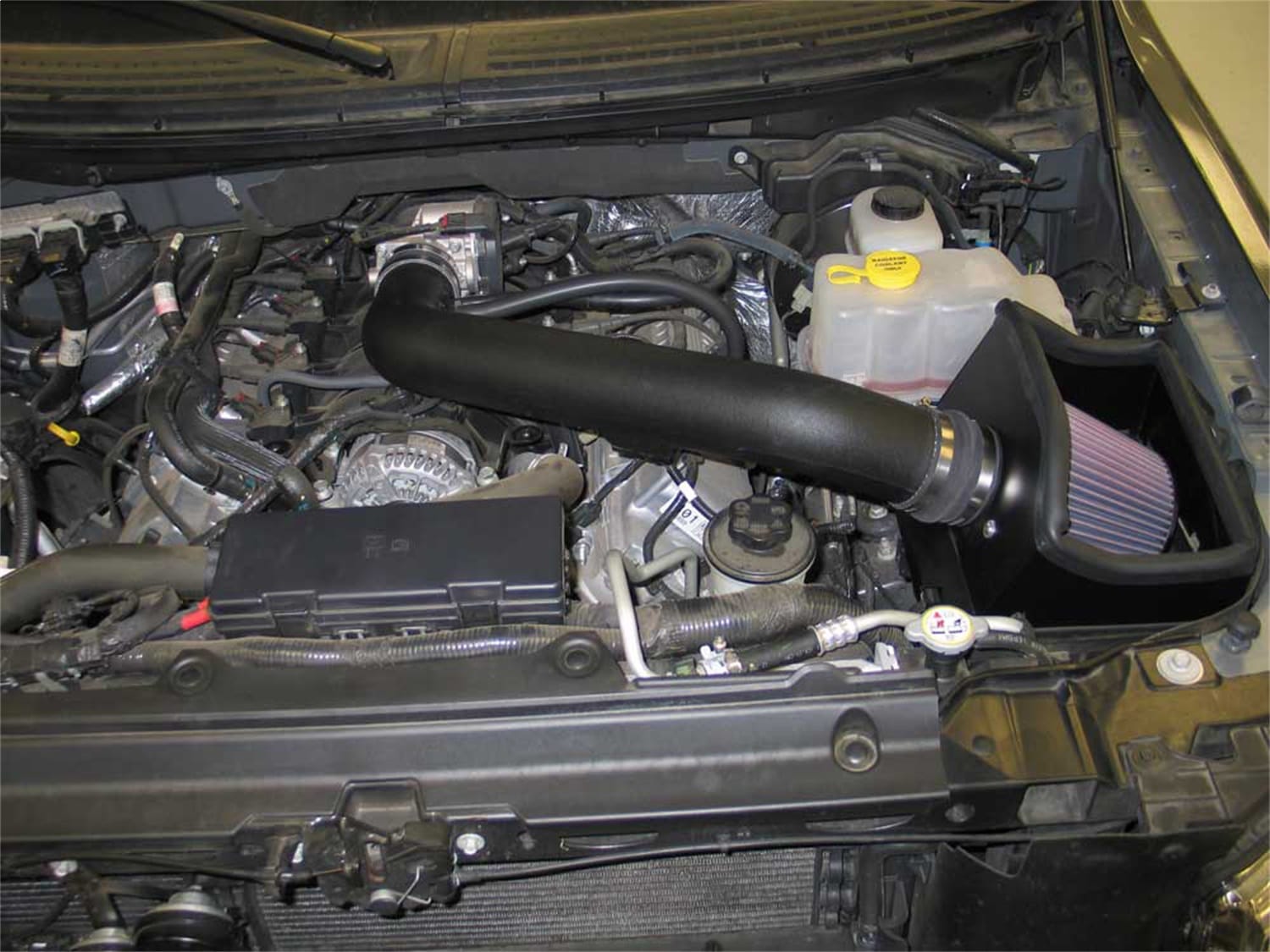 Performance Air Intake System thumbnail 9