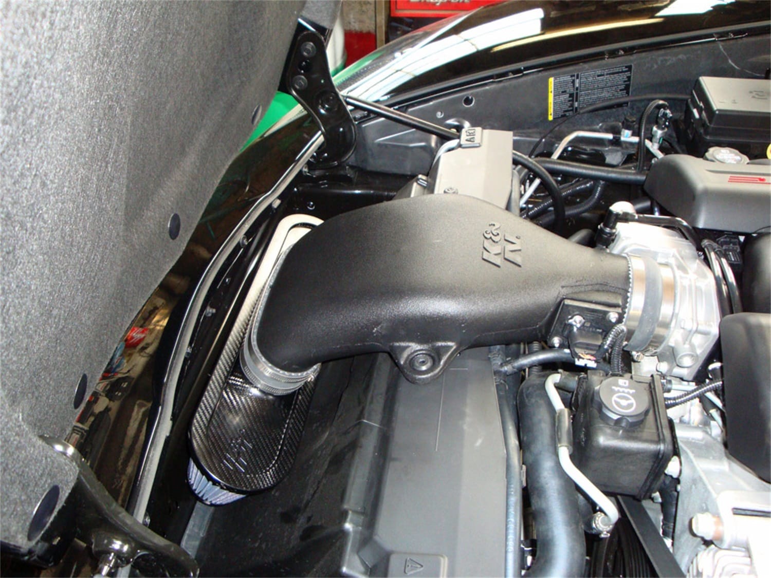 Performance Air Intake System thumbnail 9