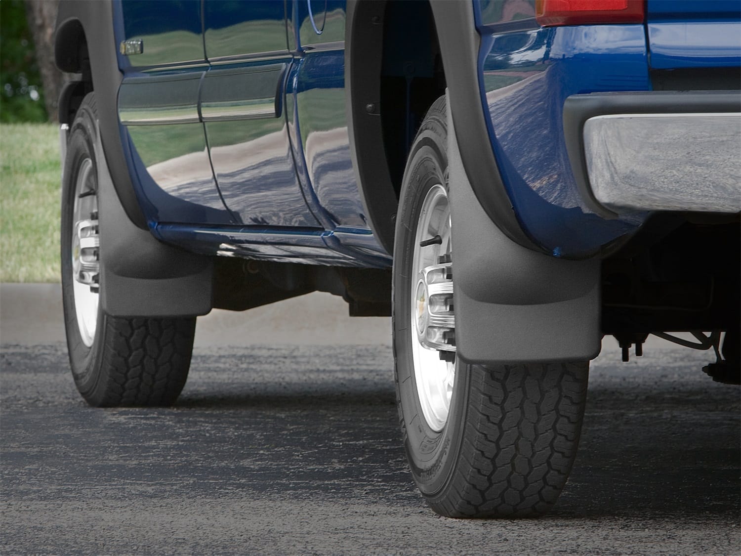 MudFlap No-Drill DigitalFit® MudFlap Kit thumbnail 2