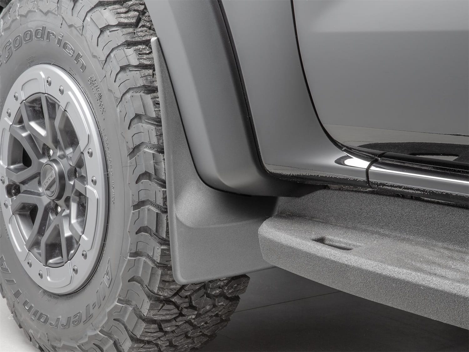 MudFlap No-Drill DigitalFit® thumbnail 2