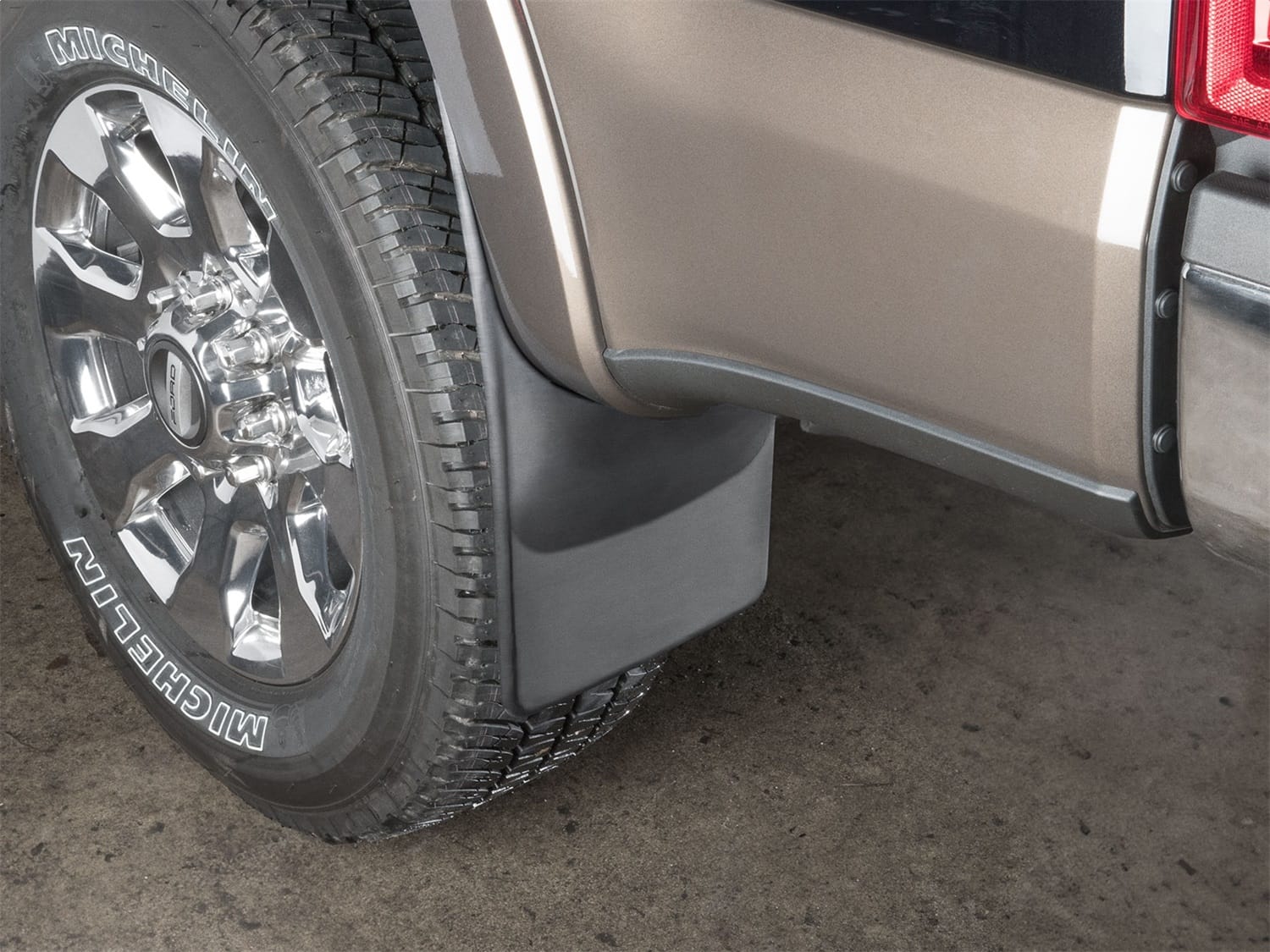 MudFlap No-Drill DigitalFit® thumbnail 2
