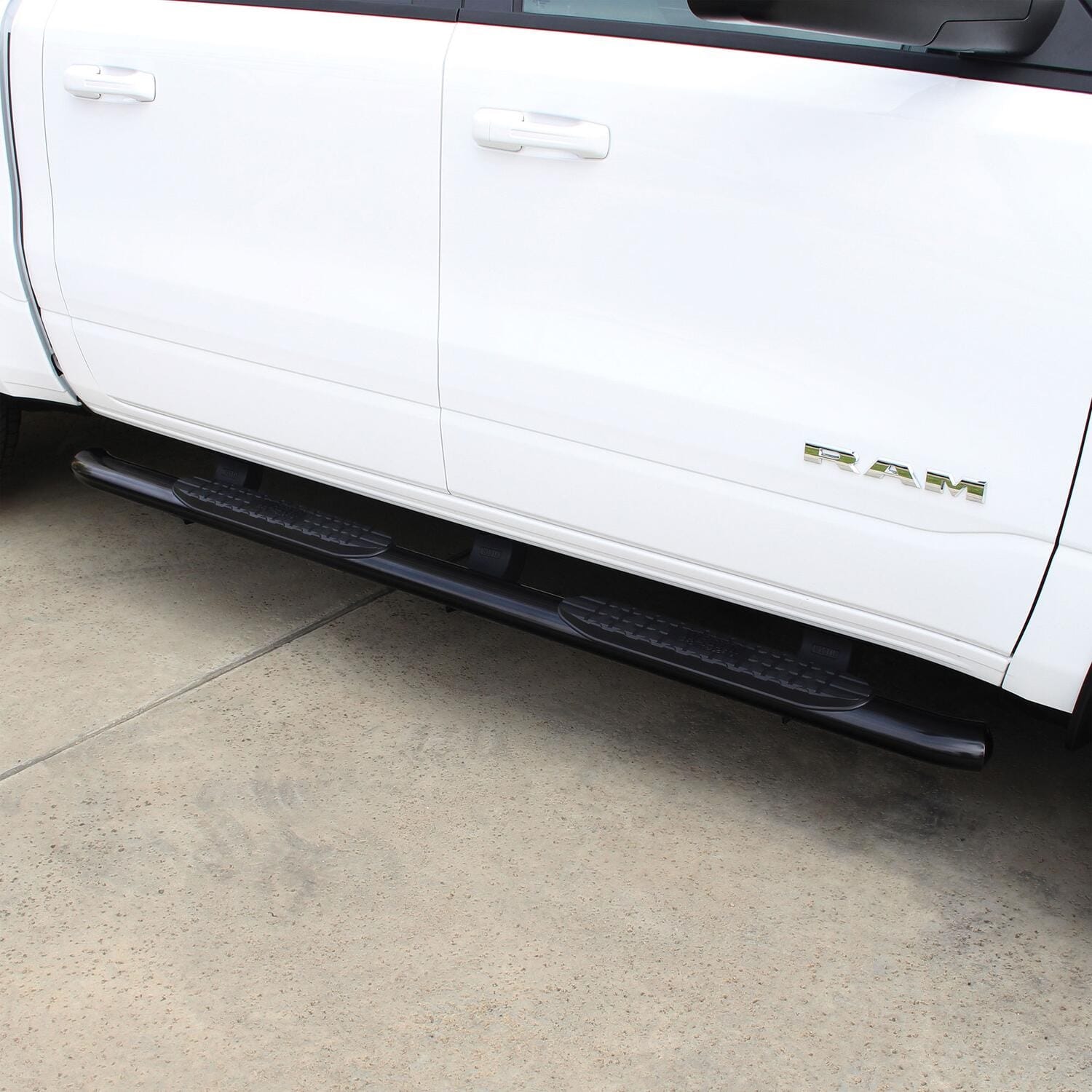PRO TRAXX 4 Oval Nerf Step Bars thumbnail 10
