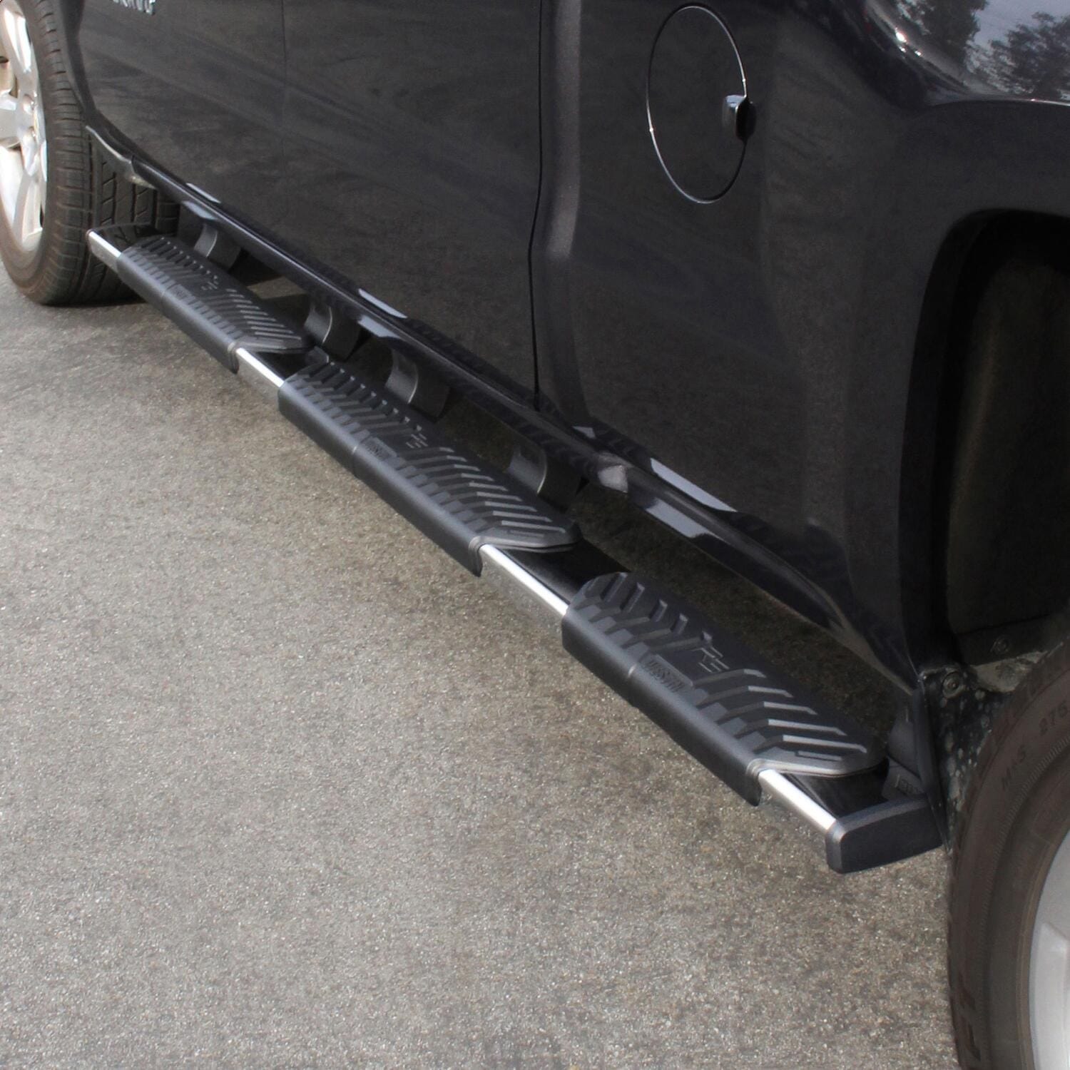 R5 M-Series Wheel-to-Wheel Nerf Step Bars thumbnail 6