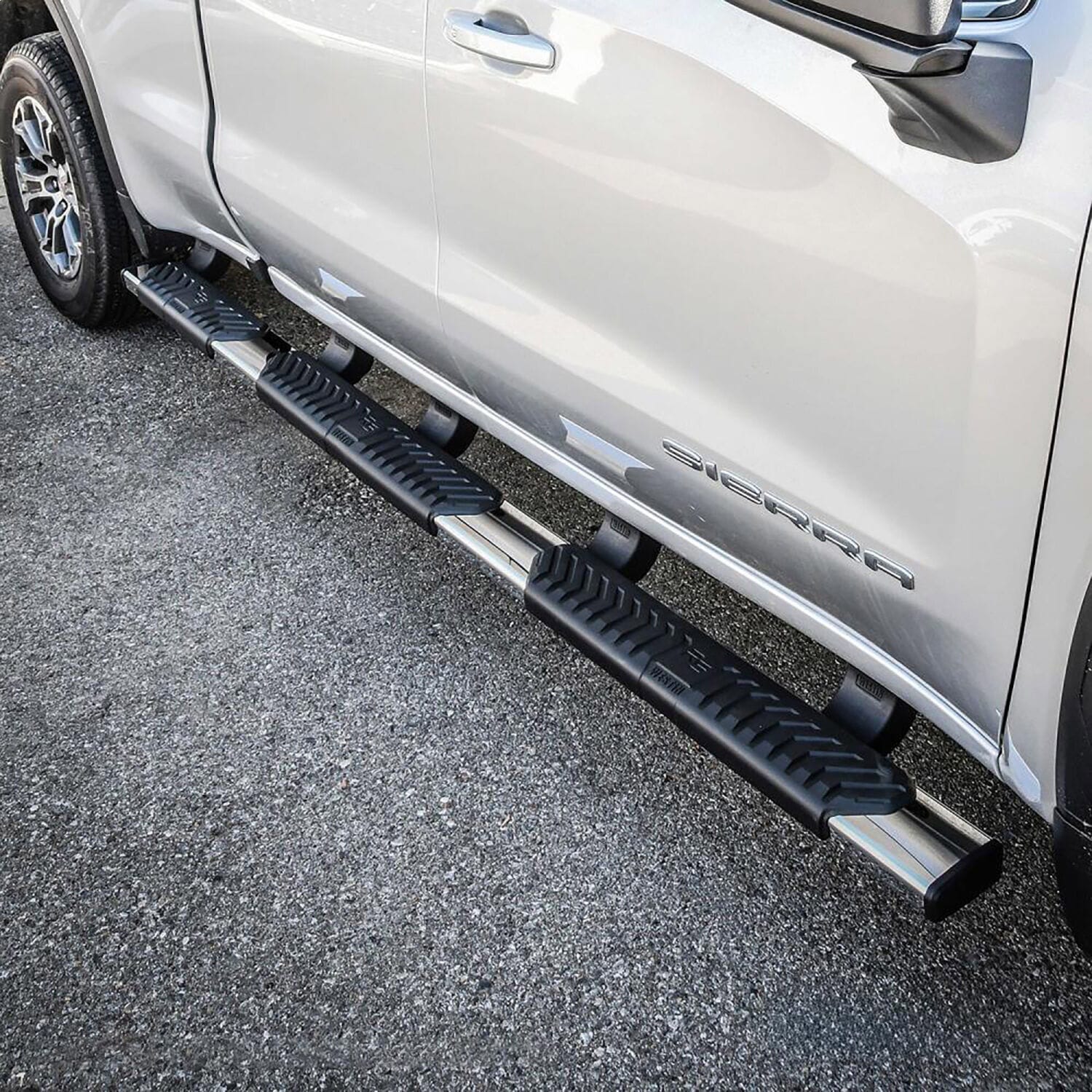 R5 M-Series Wheel-to-Wheel Nerf Step Bars thumbnail 8