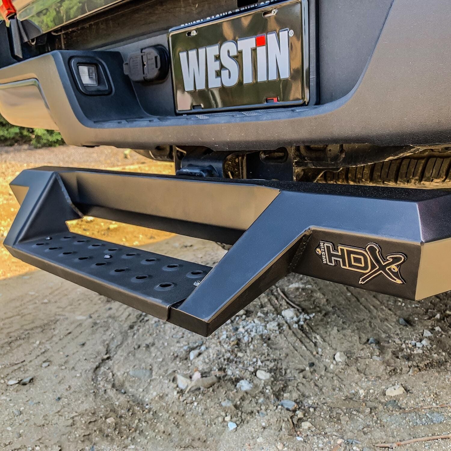 HDX Drop Hitch Step thumbnail 9