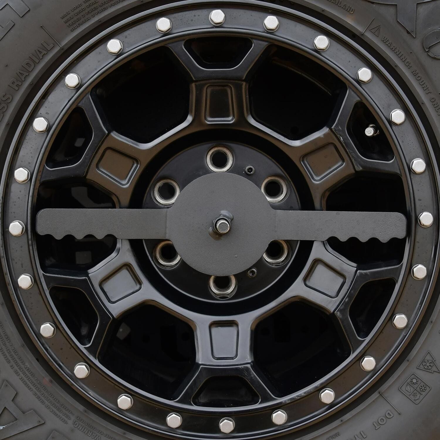 Accessory For XTS Rear-Tire Carrier Kit thumbnail 3