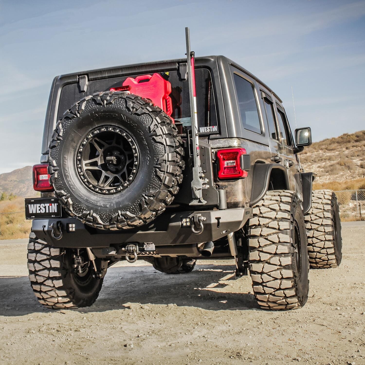 WJ2 Rear Bumper w/Tire Carrier thumbnail 3